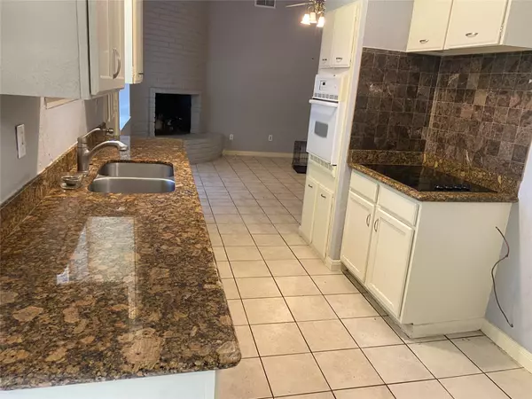 Houston, TX 77072,10834 Sela LN