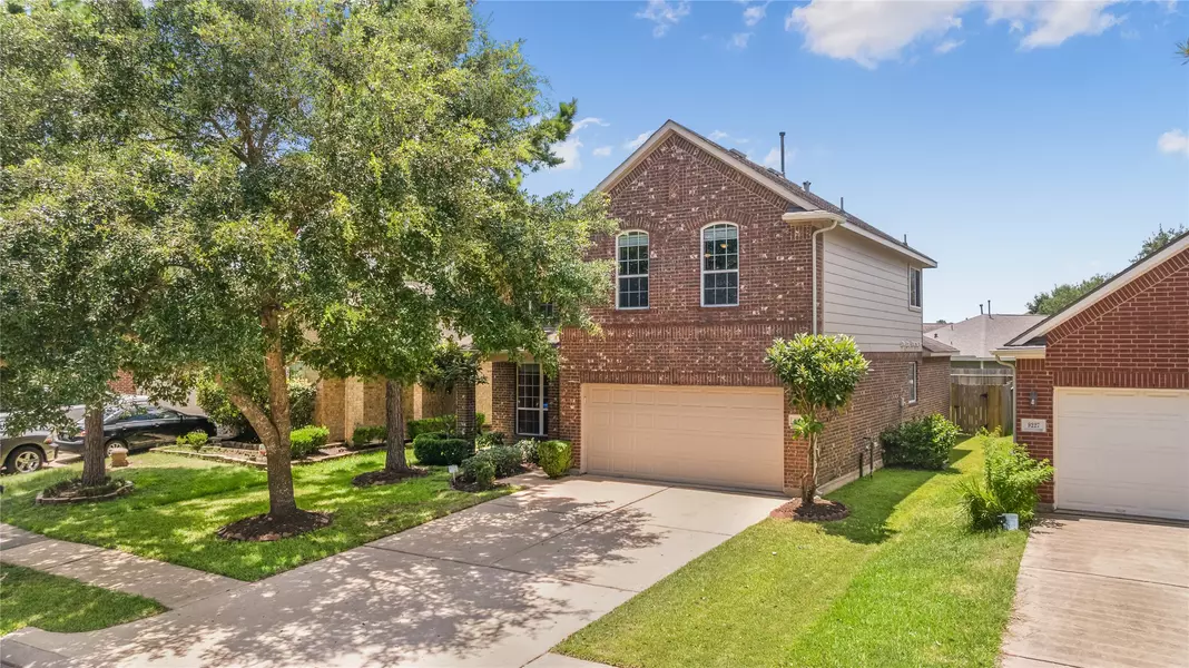 9223 Carlin Bend LN, Houston, TX 77095