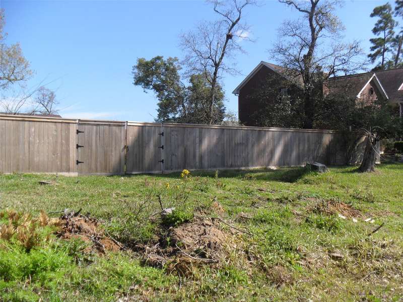 3115 Lazy Pine LN, La Porte, TX 77571