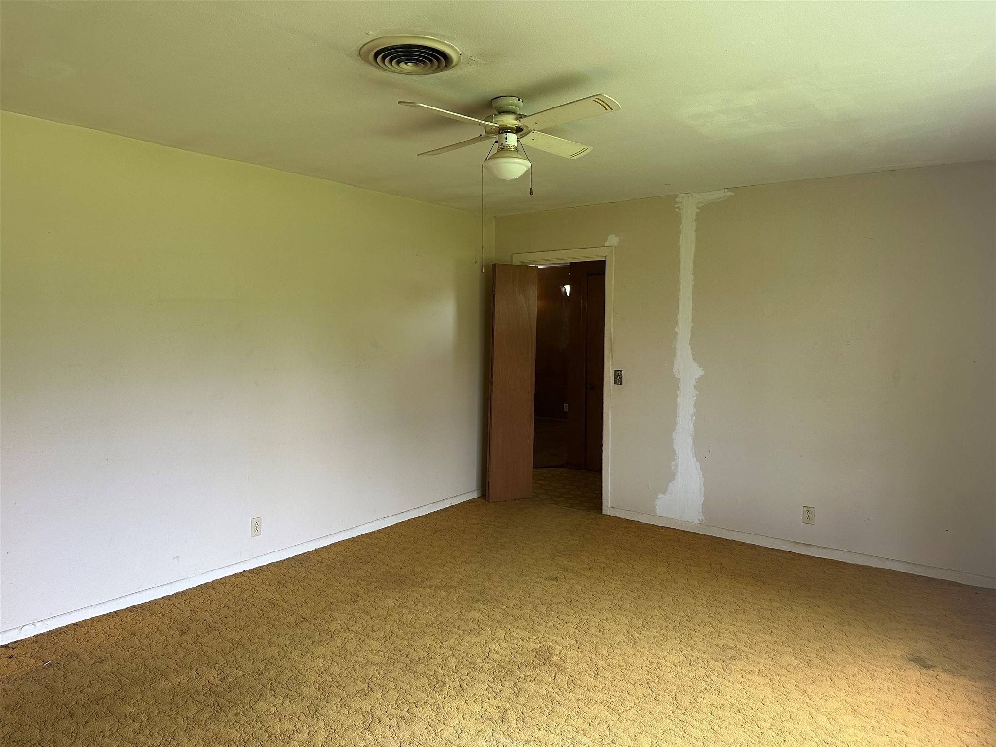 Clute, TX 77531,112 Raven ST