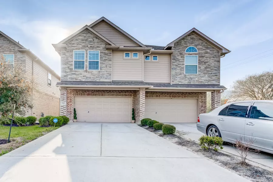 529 N 6th ST, La Porte, TX 77571