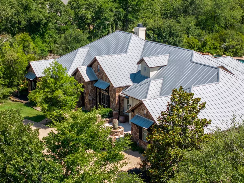 17288 Indian Lakes DR, College Station, TX 77845