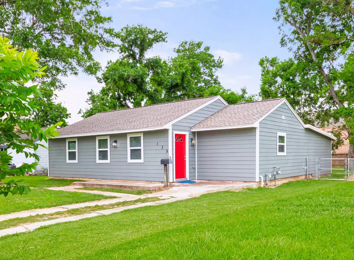 Lake Jackson, TX 77566,139 Holly ST