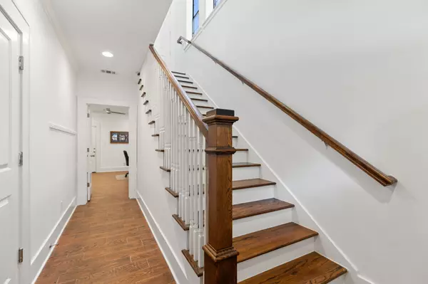 Houston, TX 77007,1607 Cohn ST