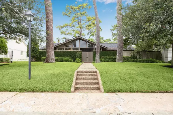 10034 Bordley DR, Houston, TX 77042