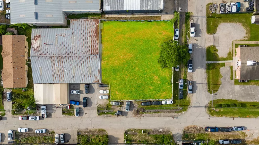 9221 Monsey DR, Houston, TX 77063