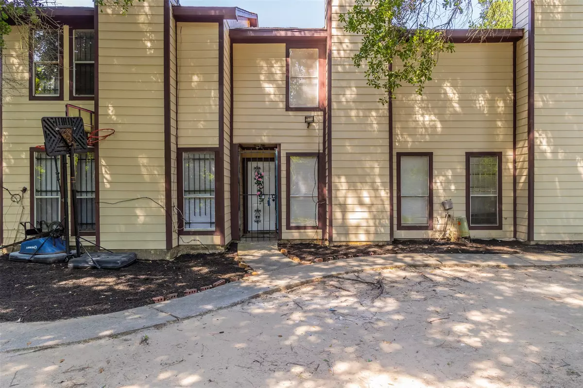 Houston, TX 77039,5834 Twisted Pine CT #C