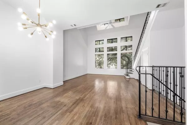 Houston, TX 77007,1903 Summer ST