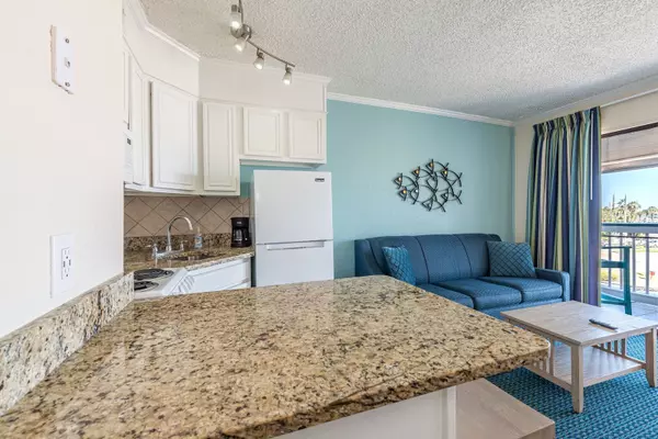 Galveston, TX 77551,6102 Seawall BLVD #245