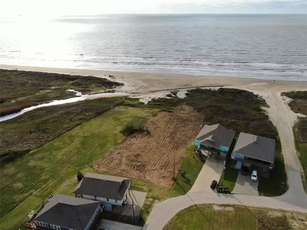 Crystal Beach, TX 77650,716 Johnson Crawford Cir W