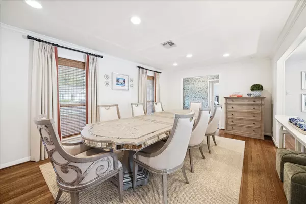 Houston, TX 77063,8007 Beverlyhill ST