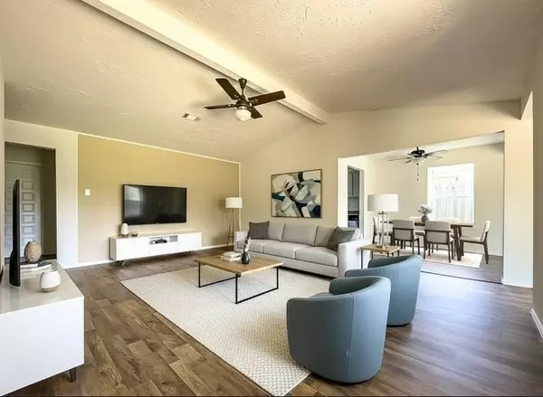 7407 Water Park LN, Houston, TX 77086