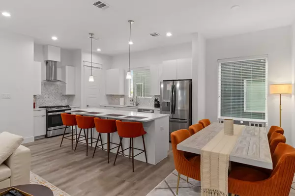 517 Schweikhardt ST, Houston, TX 77020