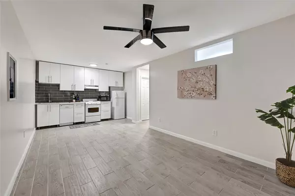 Houston, TX 77006,1607 Welch ST #5