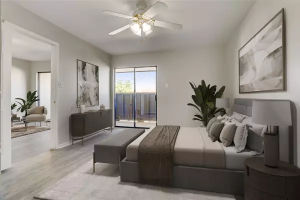 Houston, TX 77042,3015 Walnut Bend LN #35