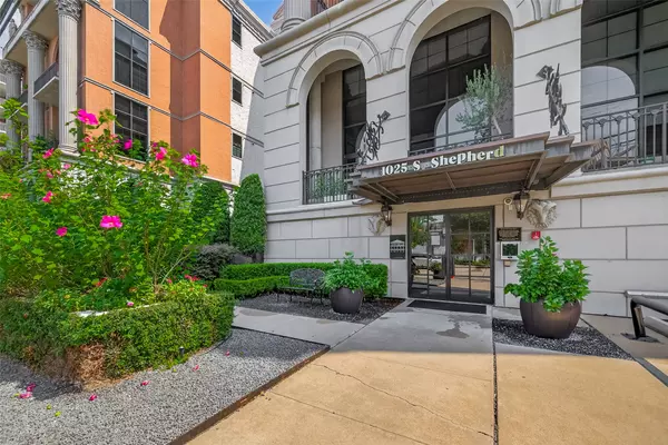 Houston, TX 77019,1025 S Shepherd DR #209