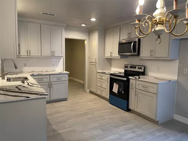 5131 Indigo ST, Houston, TX 77096