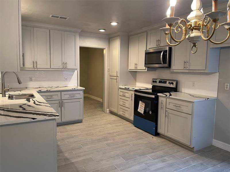 5131 Indigo ST, Houston, TX 77096