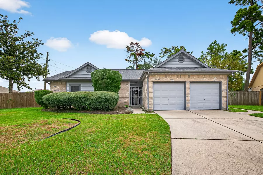 3226 Georgia Pine DR, Spring, TX 77373