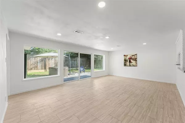 Houston, TX 77092,5010 W 43rd ST