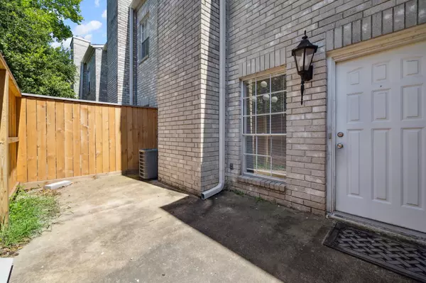 Houston, TX 77063,3780 Tanglewilde ST #404