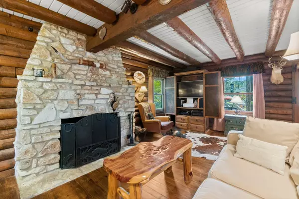 Onalaska, TX 77360,142 Pelle CIR