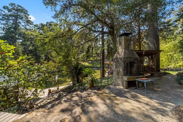 Onalaska, TX 77360,142 Pelle CIR