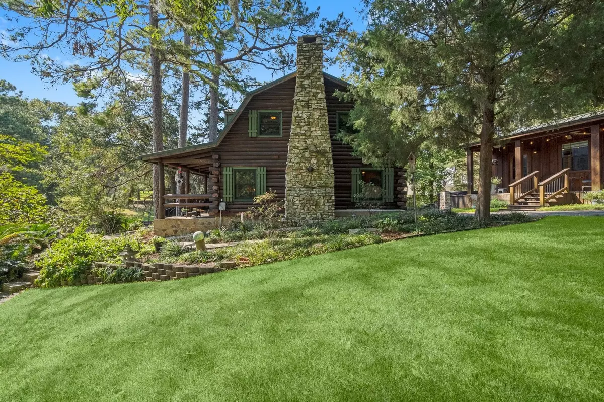 Onalaska, TX 77360,142 Pelle CIR