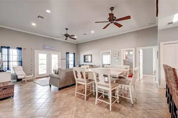 Crystal Beach, TX 77650,866 Townsend DR