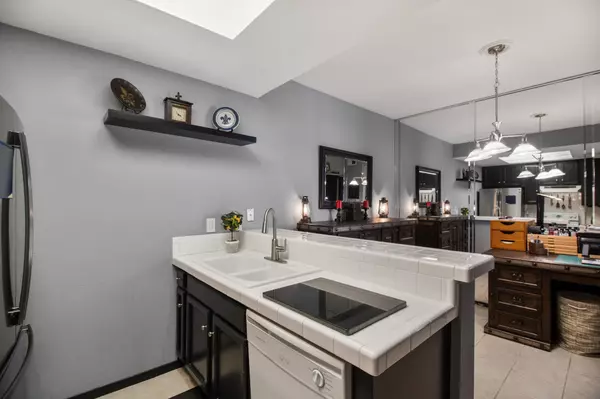 Houston, TX 77024,11711 Memorial DR #82