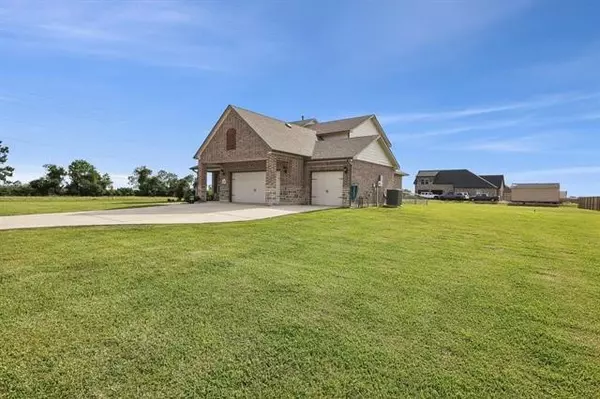 Beaumont, TX 77713,2498 Diamond D DR