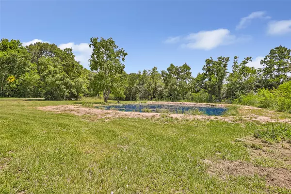 Hull, TX 77564,50 County Road 2051