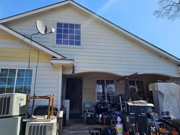 Houston, TX 77028,8610 Tremont ST