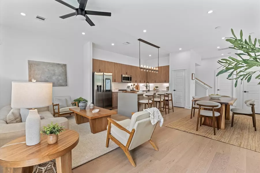 1011 Tuskegee Heights LN, Houston, TX 77091