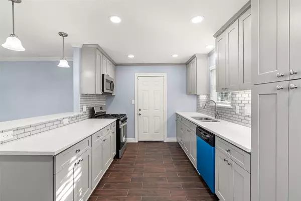 Texas City, TX 77590,2106 22nd AVE N