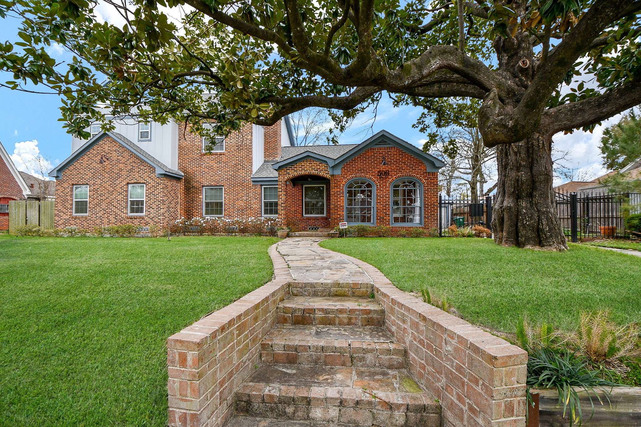 Houston, TX 77009,506 English ST