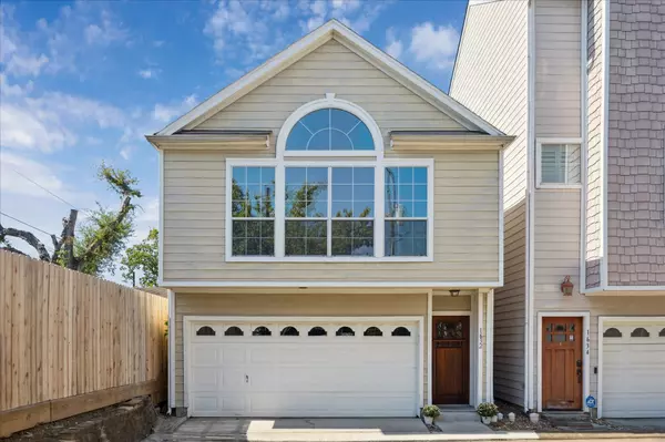 1632 W 13th ST, Houston, TX 77008