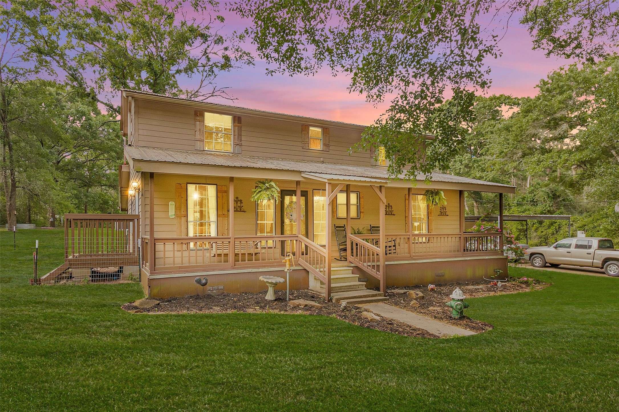 8516 Hickory RD, Plantersville, TX 77363