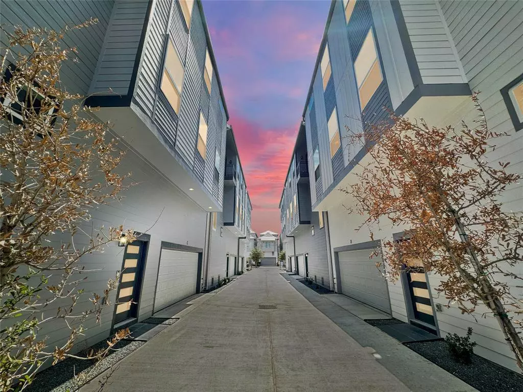 Houston, TX 77008,1221 W 16th ST #B