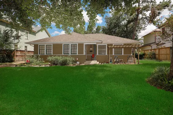 882 W 41ST, Houston, TX 77018