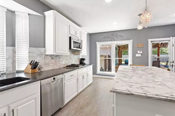 Friendswood, TX 77546,402 Windsor DR