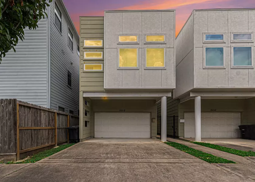 2212 Hutchins ST, Houston, TX 77003