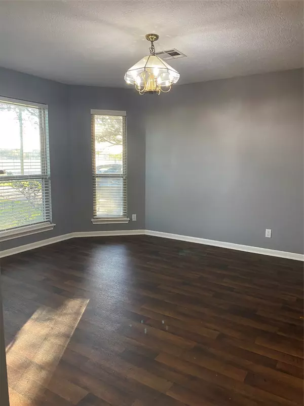 Highlands, TX 77562,1410 E Houston ST