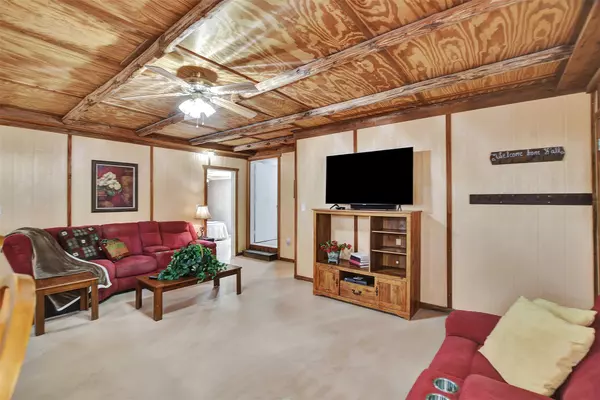 Ledbetter, TX 78946,1965 Dead End LN