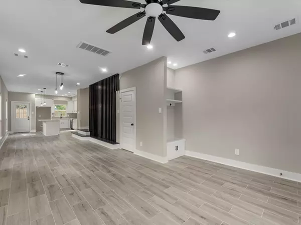 Houston, TX 77028,7802 Queen ST