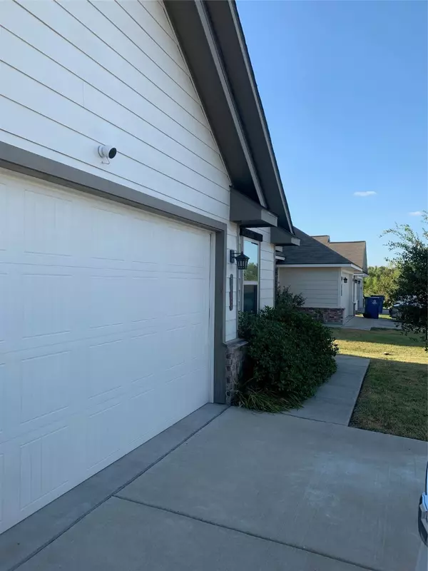 Navasota, TX 77868,108 Dove Landing Court