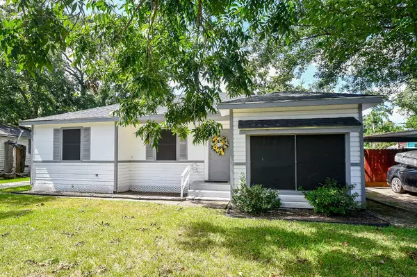 6721 Cathcart DR, Houston, TX 77091