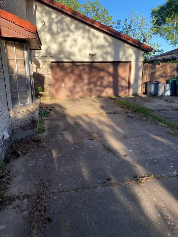 Pasadena, TX 77504,3701 Uraguay DR