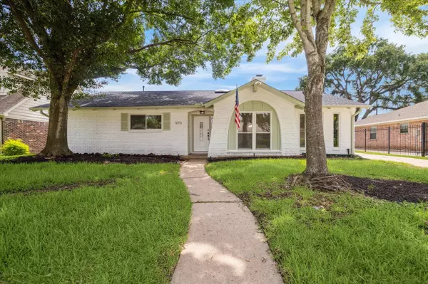 9711 Braewick DR, Houston, TX 77096