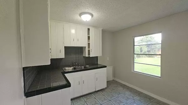 Houston, TX 77016,7314 Sterlingshire ST